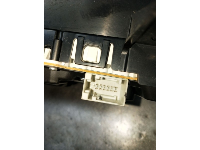 Recambio de cuadro instrumentos para opel vectra c berlina 3.0 v6 cdti cat (z 30 dt / ldh) referencia OEM IAM 13193079QU  