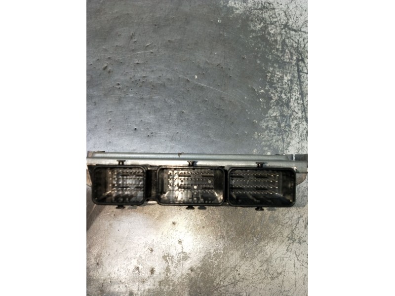 Recambio de centralita motor uce para ford mondeo v sedán (cd) 2.0 hybrid referencia OEM IAM A2C31735201 1054764399 