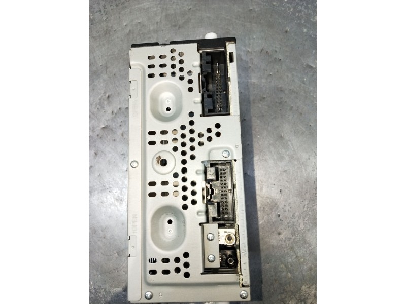 Recambio de sistema audio / radio cd para ford mondeo v sedán (cd) 2.0 hybrid referencia OEM IAM JS7T18D818GA  