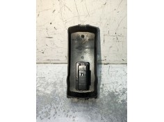 Recambio de mando elevalunas delantero derecho para opel vectra c berlina 3.0 v6 cdti cat (z 30 dt / ldh) referencia OEM IAM 132 2