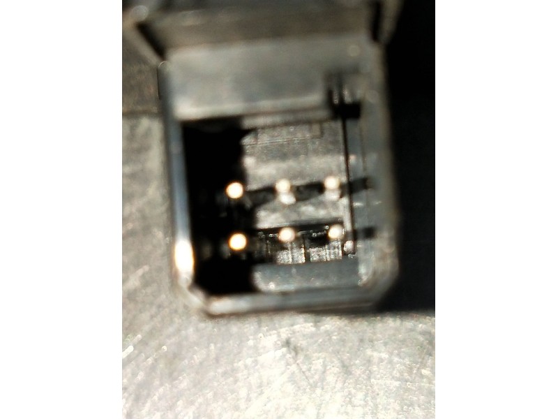 Recambio de mando elevalunas delantero derecho para opel vectra c berlina 3.0 v6 cdti cat (z 30 dt / ldh) referencia OEM IAM 132