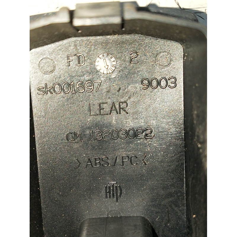 Recambio de mando elevalunas delantero derecho para opel vectra c berlina 3.0 v6 cdti cat (z 30 dt / ldh) referencia OEM IAM 132