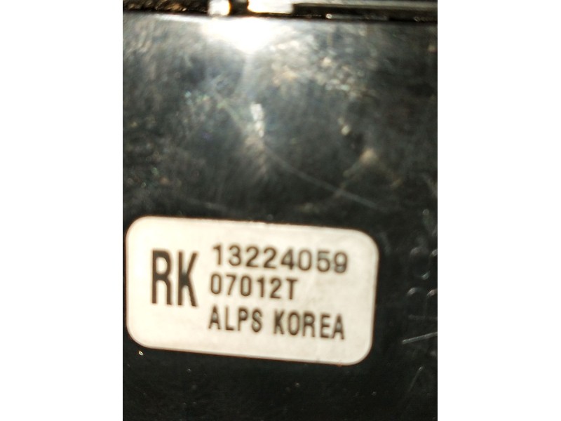 Recambio de mando elevalunas delantero izquierdo para opel vectra c berlina 3.0 v6 cdti cat (z 30 dt / ldh) referencia OEM IAM 1