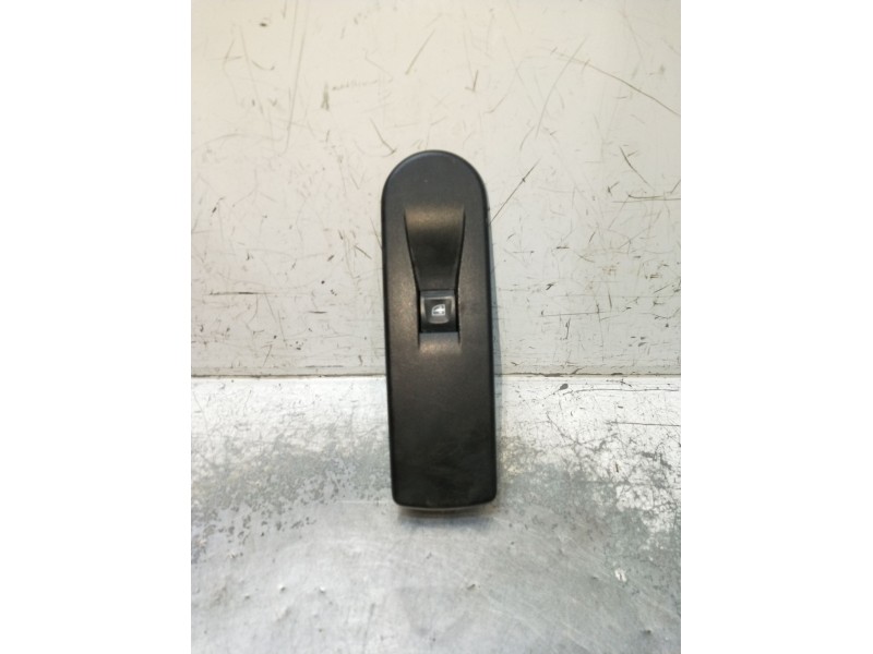 Recambio de mando elevalunas delantero derecho para renault captur dynamique referencia OEM IAM 809602454R 1135206X 5P