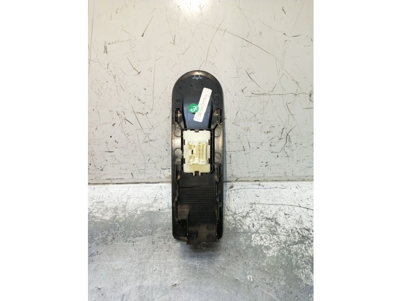 Recambio de mando elevalunas delantero derecho para renault captur dynamique referencia OEM IAM 809602454R 1135206X 5P