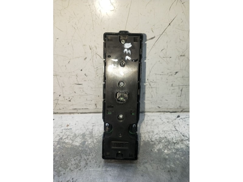 Recambio de mando elevalunas delantero izquierdo para ford mondeo v sedán (cd) 2.0 hybrid referencia OEM IAM 20190726B DG9T14540