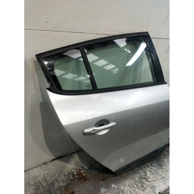 Recambio de puerta trasera derecha para renault megane iii hatchback (bz0/1_, b3_) 1.9 dci (bz0n, bz0j) referencia OEM IAM  5P 