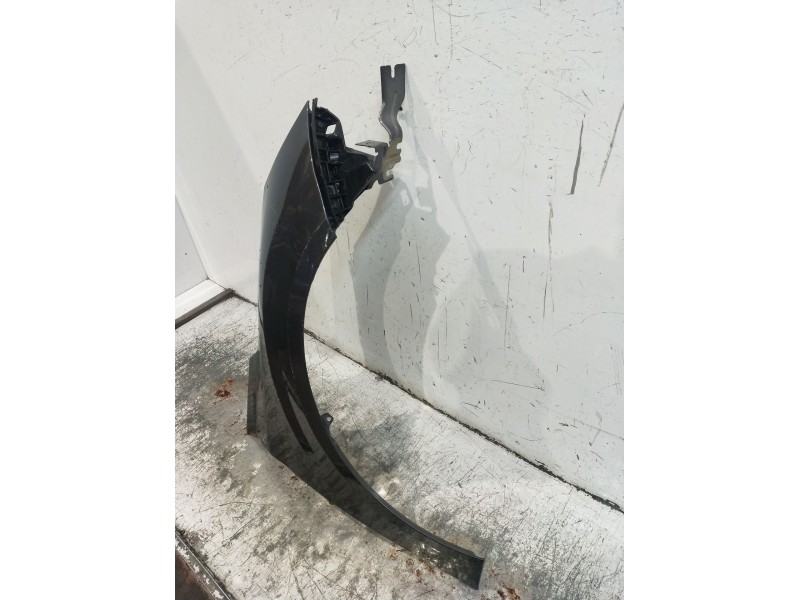 Recambio de aleta delantera derecha para peugeot 208 (p2) referencia OEM IAM   