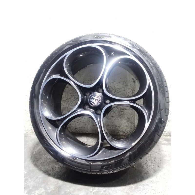 Recambio de juego llantas para alfa romeo giulia (952_) 2.2 d q4 (952aha45, 952ama4) referencia OEM IAM 255/35 R19 96Y  VER FOTO