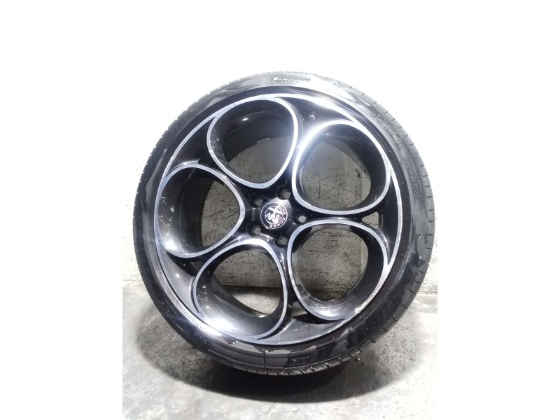 Recambio de juego llantas para alfa romeo giulia (952_) 2.2 d q4 (952aha45, 952ama4) referencia OEM IAM 255/35 R19 96Y  VER FOTO