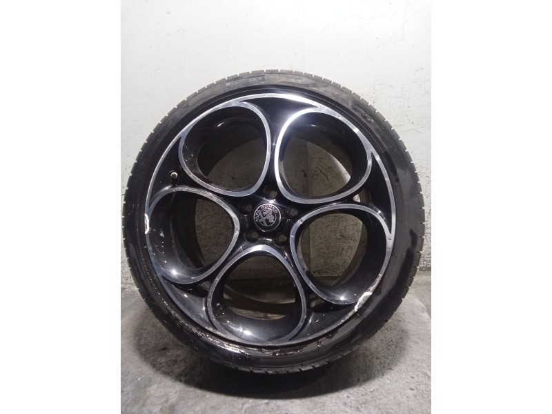 Recambio de juego llantas para alfa romeo giulia (952_) 2.2 d q4 (952aha45, 952ama4) referencia OEM IAM 255/35 R19 96Y  VER FOTO