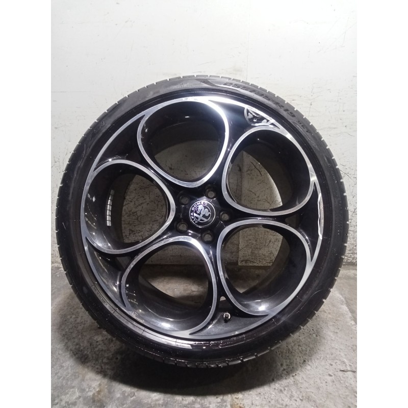 Recambio de juego llantas para alfa romeo giulia (952_) 2.2 d q4 (952aha45, 952ama4) referencia OEM IAM 255/35 R19 96Y  VER FOTO
