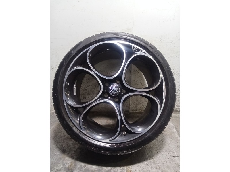 Recambio de juego llantas para alfa romeo giulia (952_) 2.2 d q4 (952aha45, 952ama4) referencia OEM IAM 255/35 R19 96Y  VER FOTO