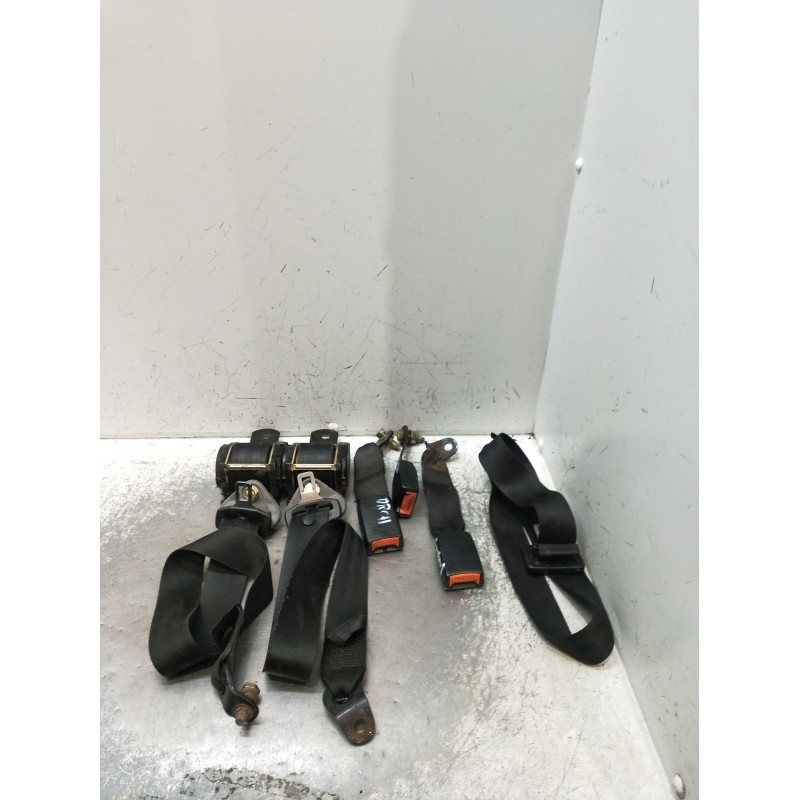 Recambio de juego cinturones delantero para nissan cabstar e (tl_, vl_) 125.35, 125.45 (tl0, vl0) referencia OEM IAM  5P 
