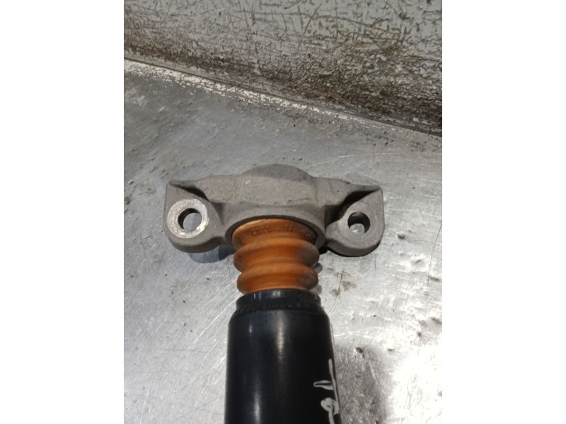Recambio de amortiguador trasero izquierdo para ford mondeo v sedán (cd) 2.0 hybrid referencia OEM IAM   
