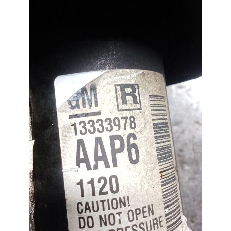 Recambio de amortiguador delantero derecho para opel astra j lim. cosmo referencia OEM IAM 13333978  