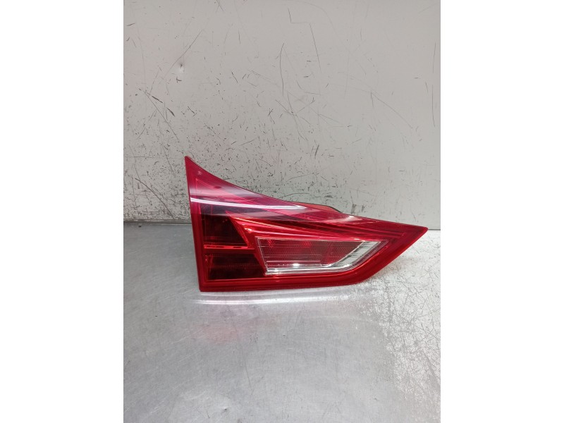 Recambio de piloto trasero izquierdo interior para toyota auris hybrid business referencia OEM IAM   