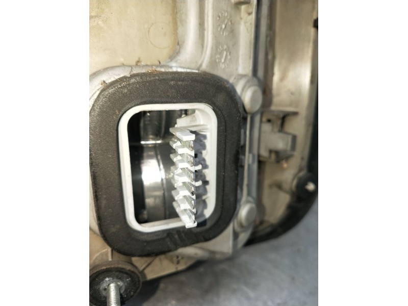 Recambio de piloto trasero izquierdo para opel zafira a monospace (t98) 2.0 dti 16v (f75) referencia OEM IAM   