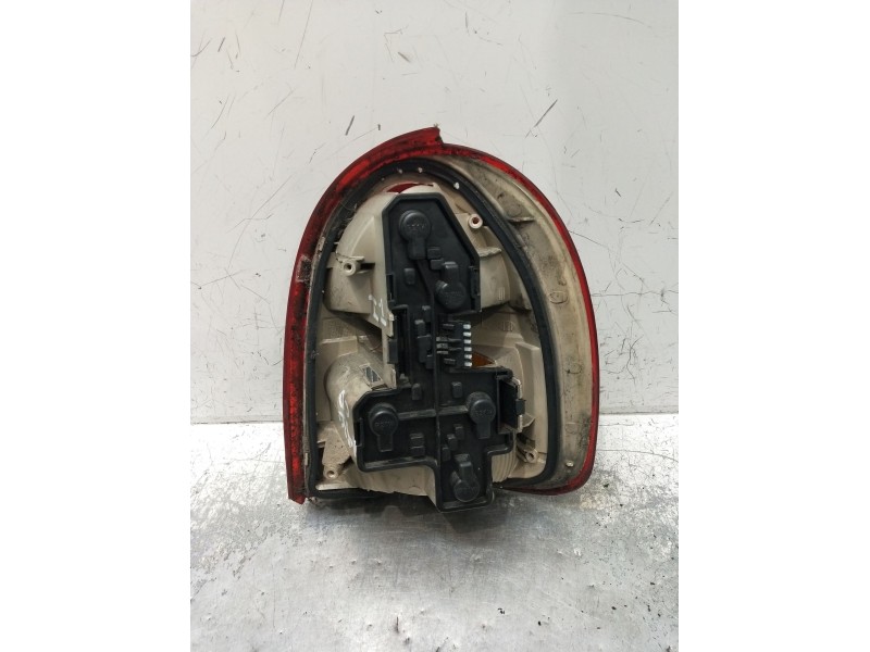 Recambio de piloto trasero izquierdo para opel corsa b (s93) 1.7 d (f08, f68, m68) referencia OEM IAM   