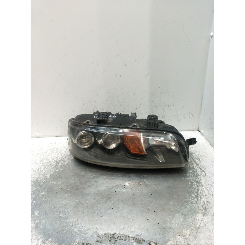 Recambio de faro derecho para fiat punto (188_) 1.9 jtd 80 (188.237, .257, .337, .357) referencia OEM IAM   