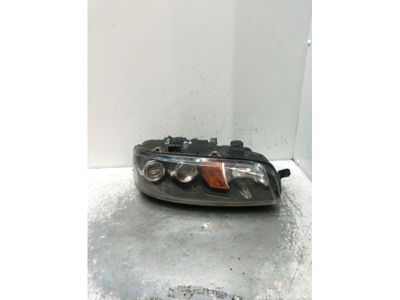 Recambio de faro derecho para fiat punto (188_) 1.9 jtd 80 (188.237, .257, .337, .357) referencia OEM IAM   
