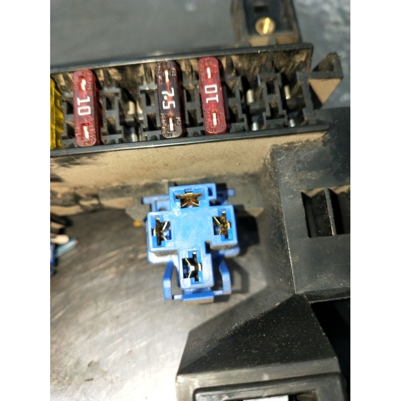 Recambio de caja reles / fusibles para nissan cabstar e (tl_, vl_) 125.35, 125.45 (tl0, vl0) referencia OEM IAM   