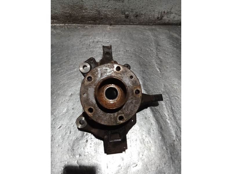 Recambio de mangueta delantera izquierda para renault megane iii hatchback (bz0/1_, b3_) 1.9 dci (bz0n, bz0j) referencia OEM IAM