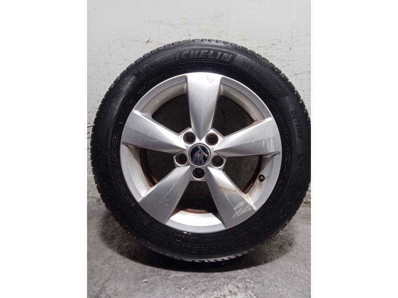Recambio de juego llantas para skoda rapid (nh3, nk3, nk6) 1.6 tdi referencia OEM IAM 185/65 R15 88H  