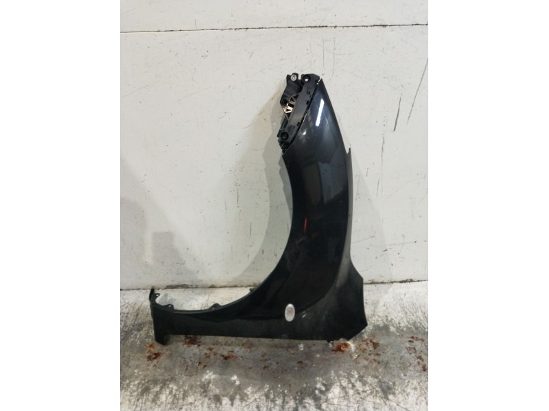 Recambio de aleta delantera izquierda para mazda 3 lim. (bl) luxury referencia OEM IAM   