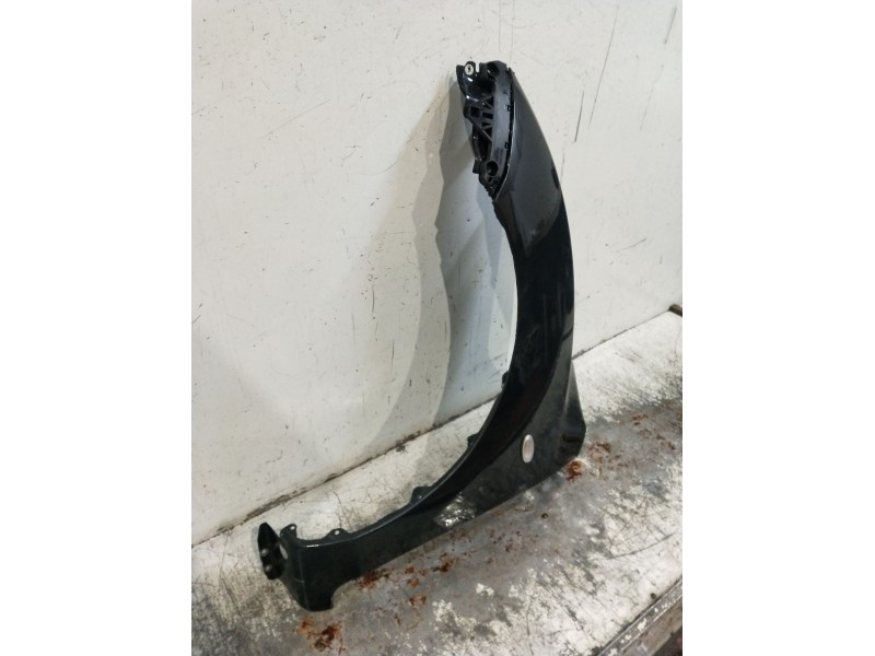 Recambio de aleta delantera izquierda para mazda 3 lim. (bl) luxury referencia OEM IAM   