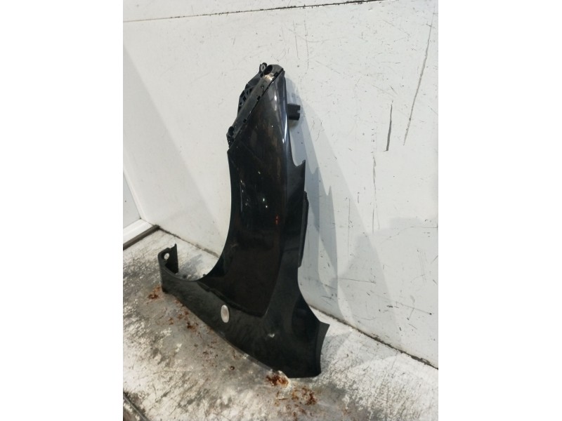 Recambio de aleta delantera izquierda para mazda 3 lim. (bl) luxury referencia OEM IAM   