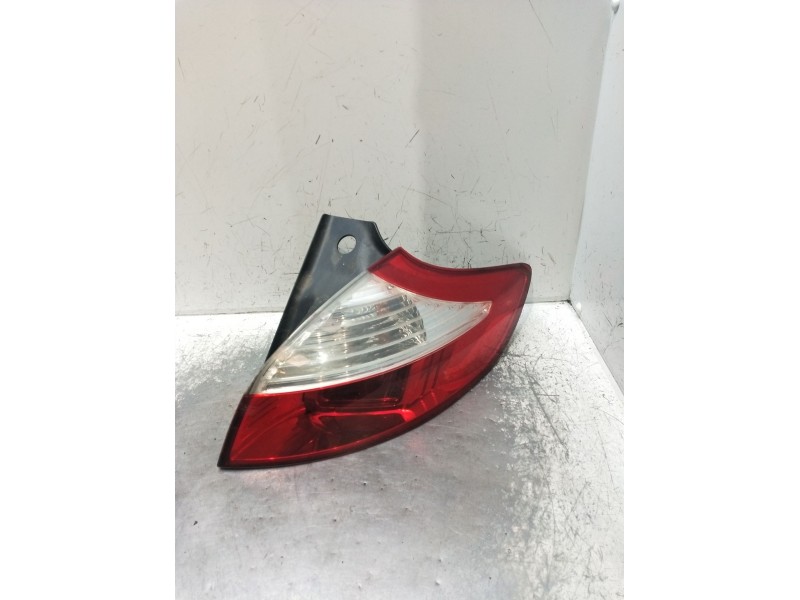 Recambio de piloto trasero derecho para renault megane iii hatchback (bz0/1_, b3_) 1.9 dci (bz0n, bz0j) referencia OEM IAM 26550