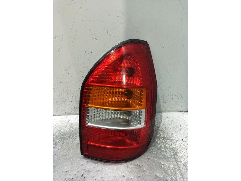 Recambio de piloto trasero derecho para opel zafira a club referencia OEM IAM  VER FOTOS 