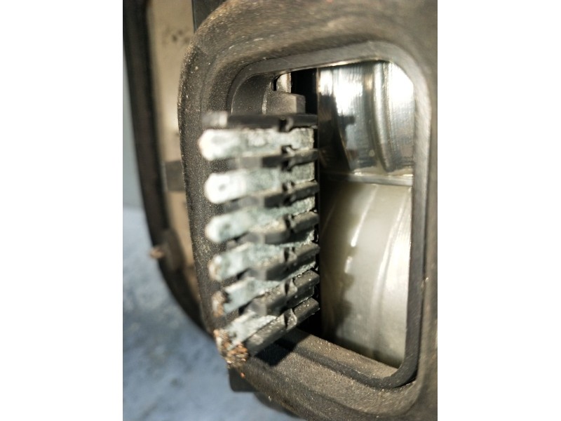 Recambio de piloto trasero derecho para opel zafira a club referencia OEM IAM  VER FOTOS 