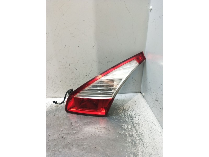 Recambio de piloto trasero derecho interior para renault megane iii hatchback (bz0/1_, b3_) 1.9 dci (bz0n, bz0j) referencia OEM 