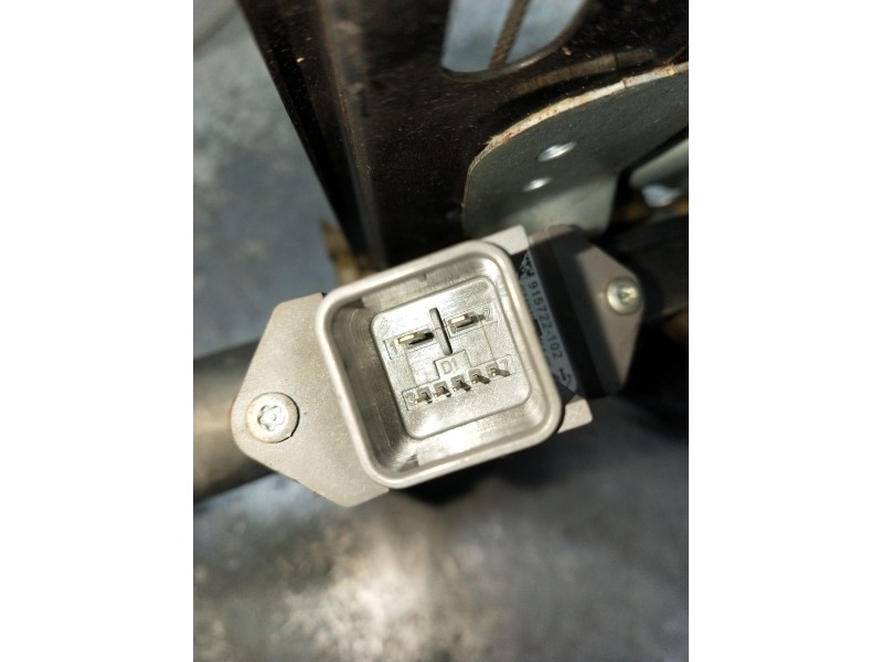 Recambio de elevalunas delantero izquierdo para opel astra j lim. cosmo referencia OEM IAM  5P 