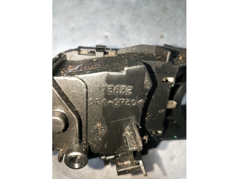 Recambio de mando luces para toyota rav 4 iii (_a3_) 2.2 d 4wd (ala30_) referencia OEM IAM 173832  