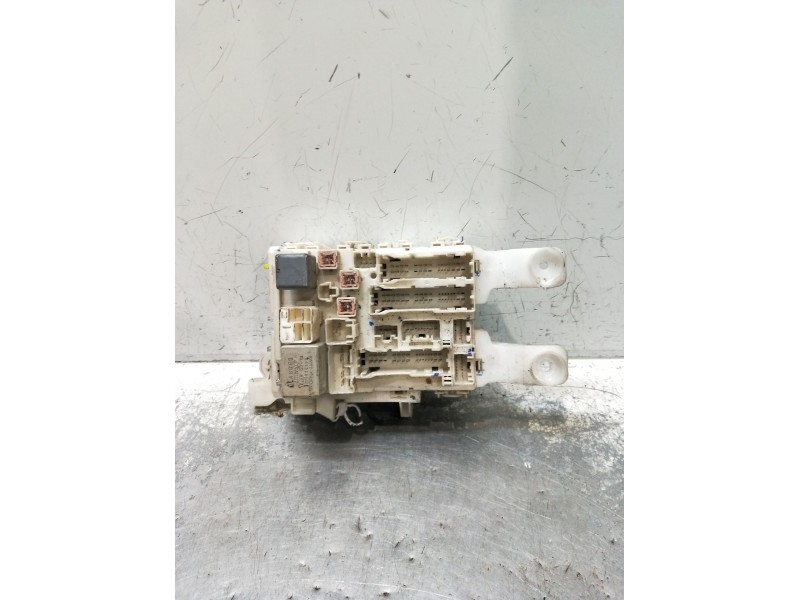 Recambio de caja reles / fusibles para toyota rav 4 iii (_a3_) 2.2 d 4wd (ala30_) referencia OEM IAM 5J122036  