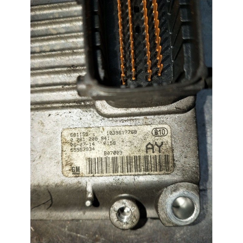 Recambio de centralita motor uce para opel corsa d cosmo referencia OEM IAM 0261208941 1039S17768 55557934