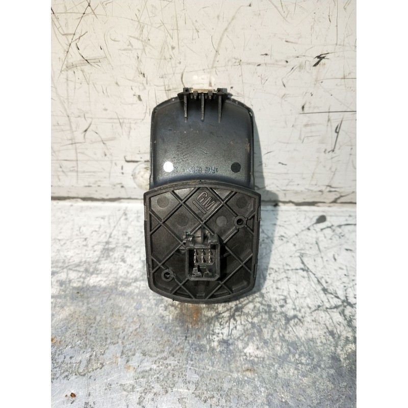 Recambio de mando elevalunas delantero derecho para opel corsa d cosmo referencia OEM IAM 13206806RT 315625731 3P