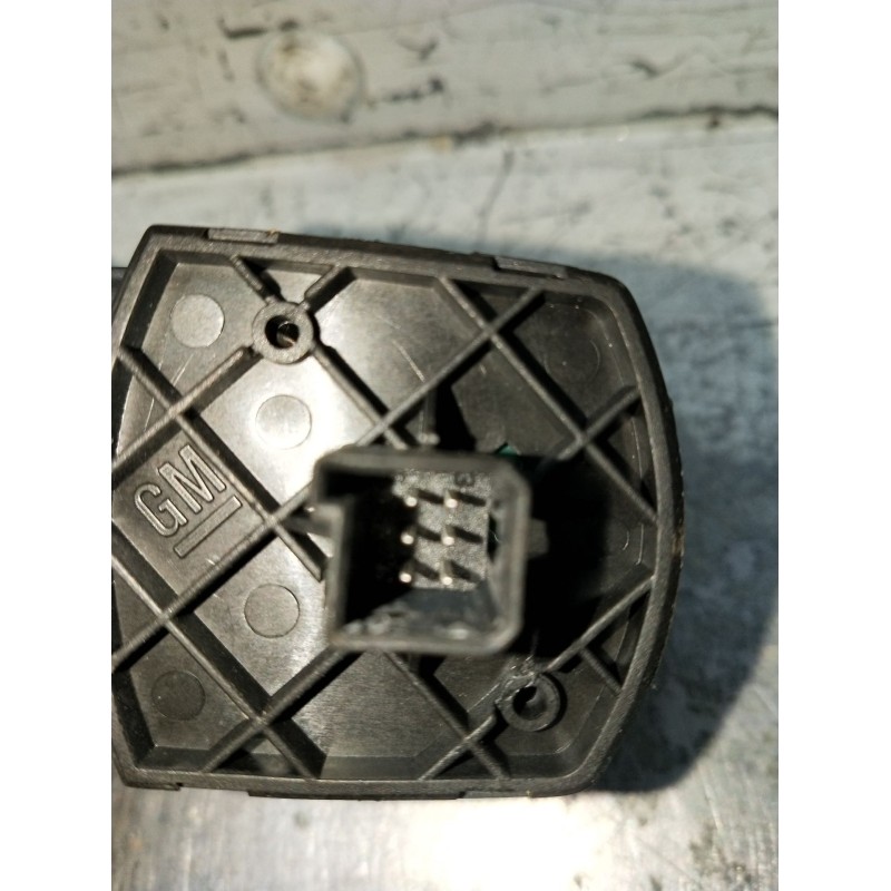 Recambio de mando elevalunas delantero derecho para opel corsa d cosmo referencia OEM IAM 13206806RT 315625731 3P