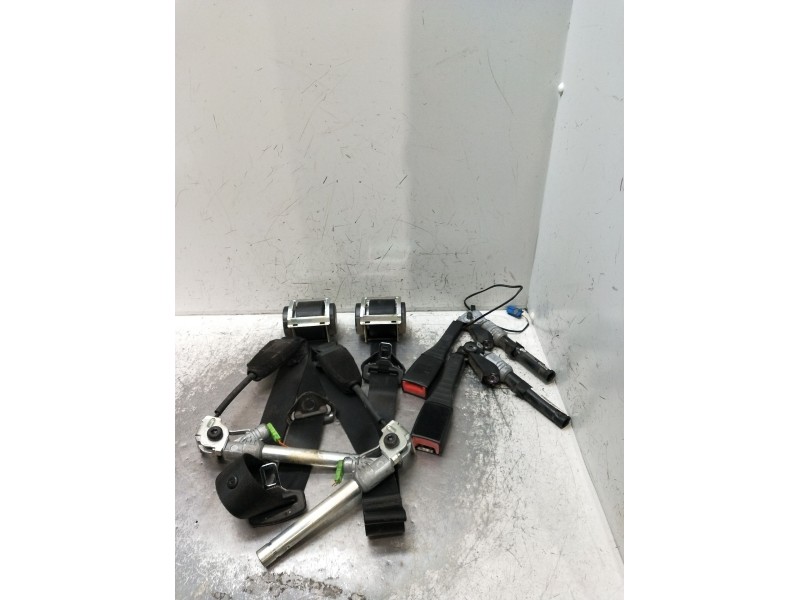 Recambio de juego cinturones delantero para opel corsa d cosmo referencia OEM IAM  3P 