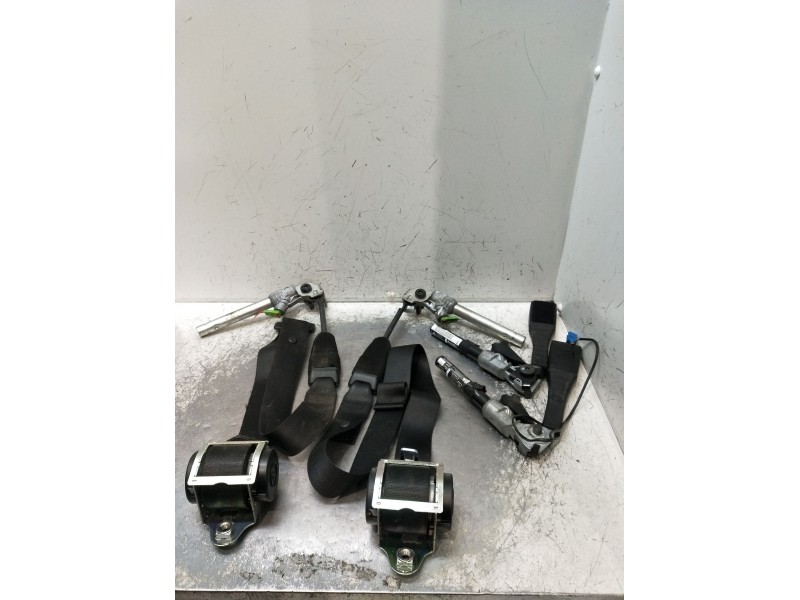 Recambio de juego cinturones delantero para opel corsa d cosmo referencia OEM IAM  3P 