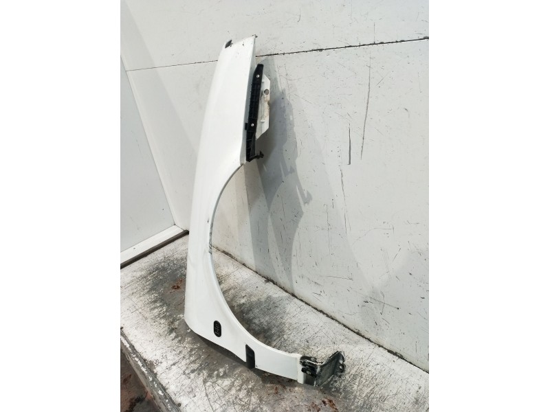 Recambio de aleta delantera derecha para renault 19 ii (b/c53_) 1.4 referencia OEM IAM   