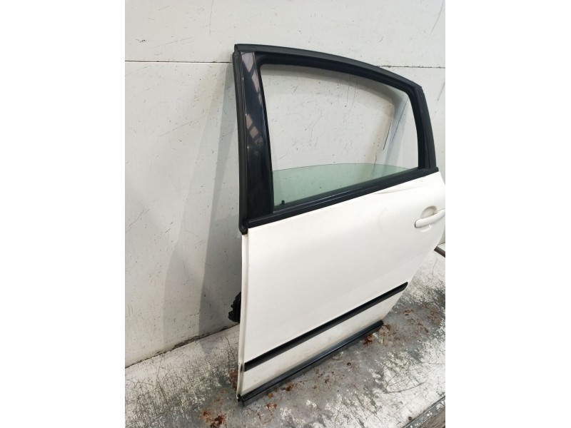 Recambio de puerta trasera izquierda para volkswagen passat b5.5 (3b3) 1.9 tdi referencia OEM IAM  5P 