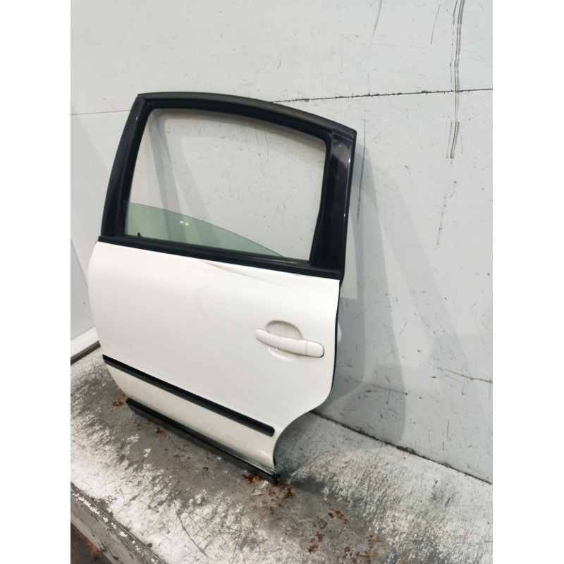 Recambio de puerta trasera izquierda para volkswagen passat b5.5 (3b3) 1.9 tdi referencia OEM IAM  5P 