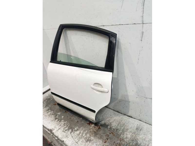 Recambio de puerta trasera izquierda para volkswagen passat b5.5 (3b3) 1.9 tdi referencia OEM IAM  5P 
