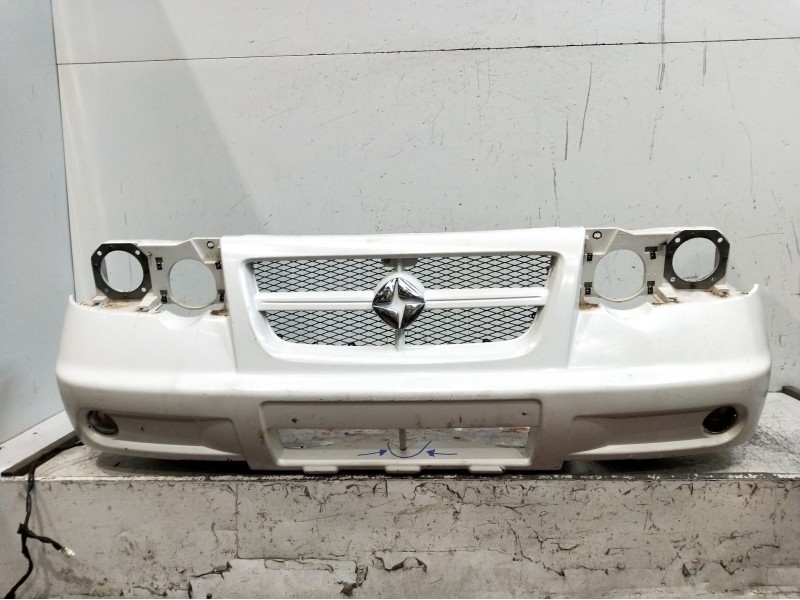 Recambio de paragolpes delantero para santana 300/350 2.0 tdi 4x4 referencia OEM IAM  OJO VER FOTOS 