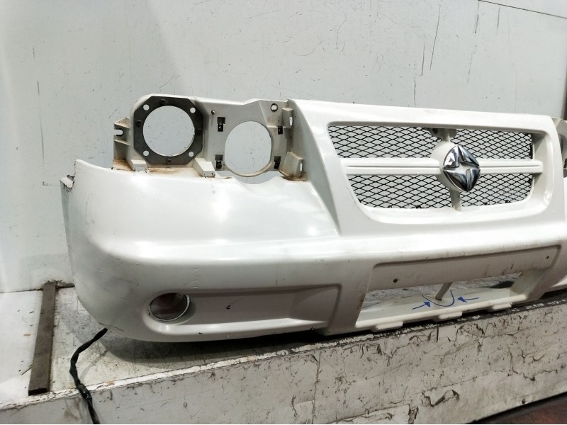 Recambio de paragolpes delantero para santana 300/350 2.0 tdi 4x4 referencia OEM IAM  OJO VER FOTOS 