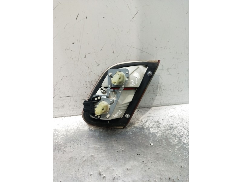 Recambio de piloto trasero izquierdo interior para mercedes-benz clase clk (w208) coupe 200 (208.335) referencia OEM IAM   